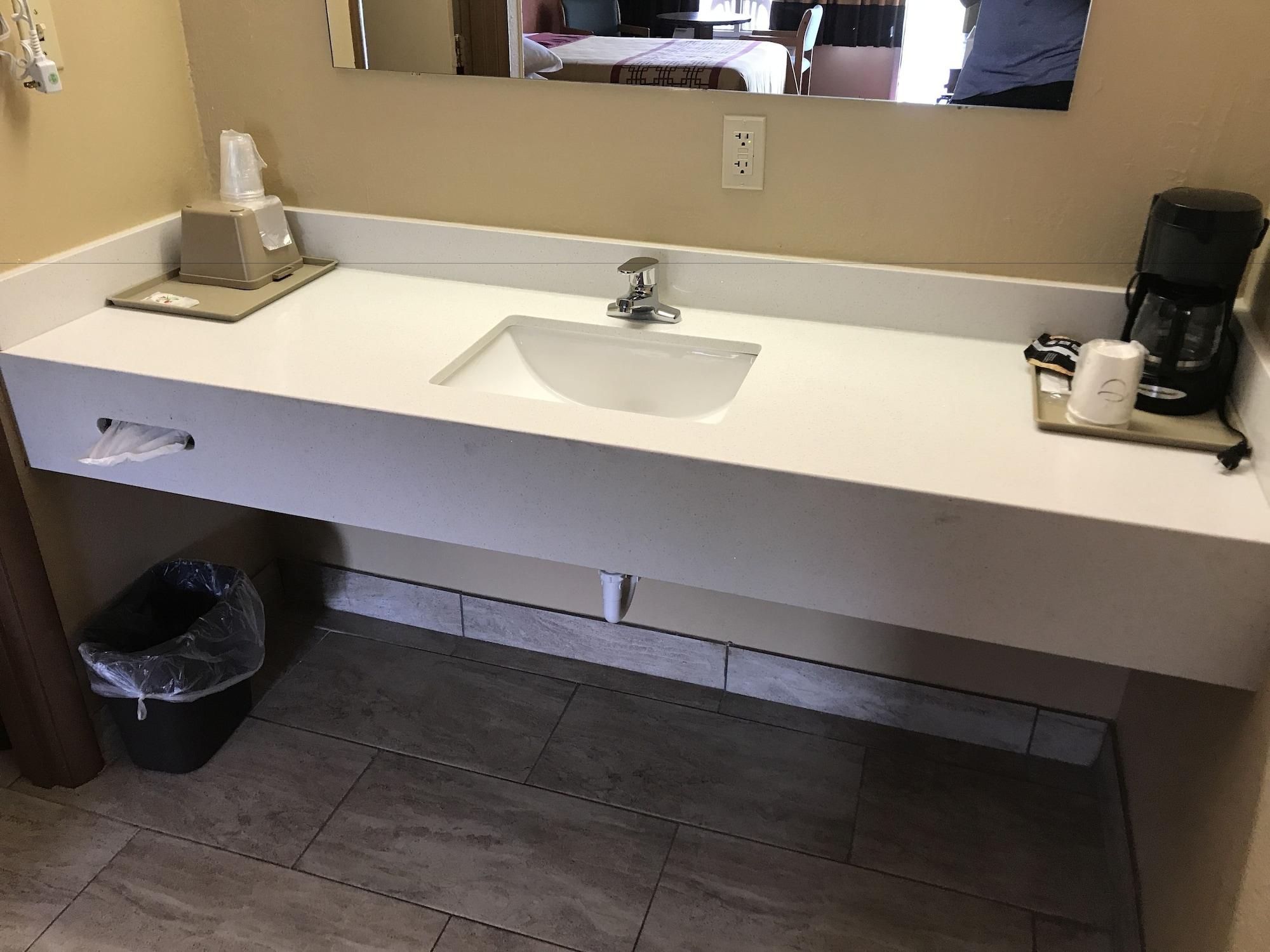 Conner Hill Motor Lodge Пиджен Фордж Екстериор снимка